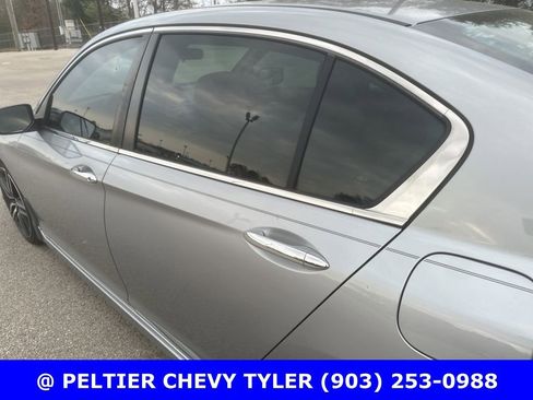 Used 2016 Honda Accord Sport image 17