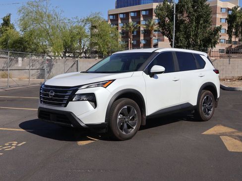 Used 2026 Nissan Rogue SV FWD image 8