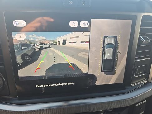 Used 2025 Ford F350 Platinum image 23