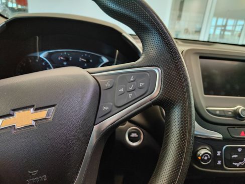 Used 2020 Chevrolet Equinox LT AWD/4WD image 12