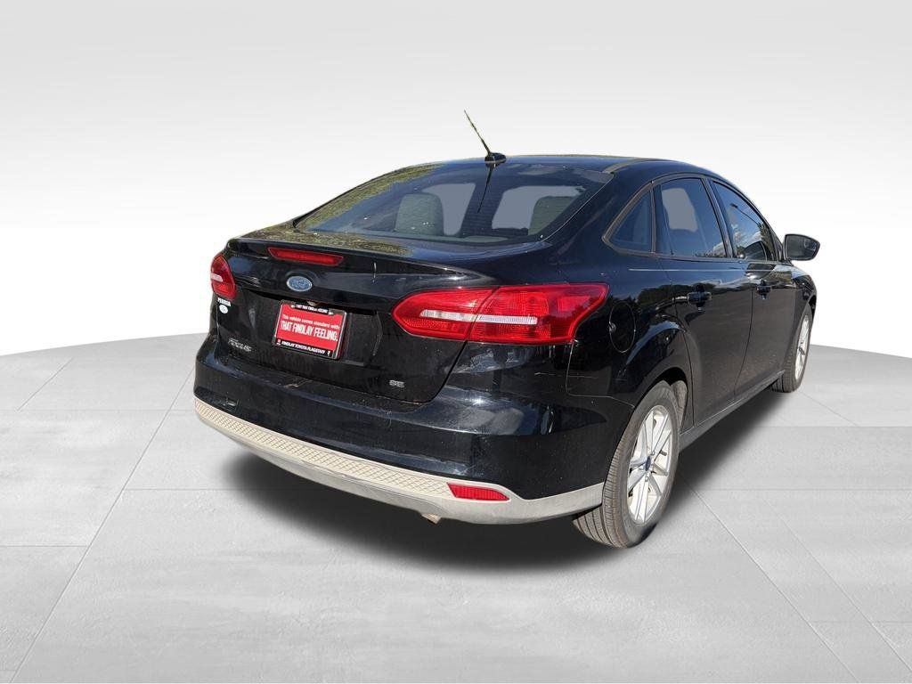 Used 2017 Ford Focus SE FWD image 7