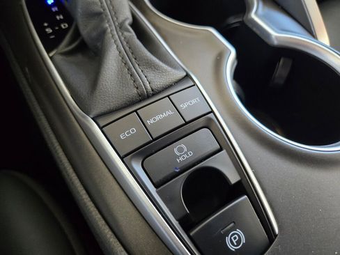 Used 2024 Toyota Camry XLE w/ Cold Weather Package image 18