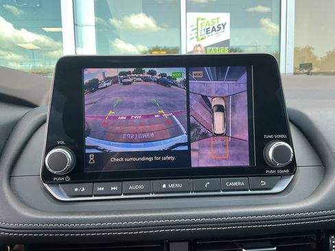 Used 2023 Nissan Rogue SL FWD image 36