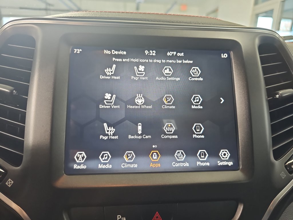 Used 2019 Jeep Cherokee Trailhawk AWD/4WD image 26