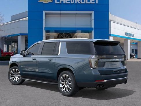 New 2026 Chevrolet Suburban Premier image 3