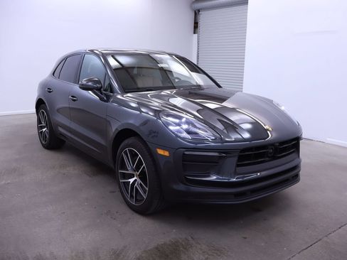 Used 2024 Porsche Macan AWD/4WD image 9