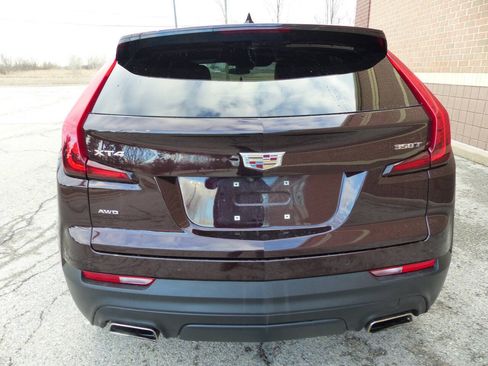Used 2021 Cadillac XT4 Luxury w/ Cold Weather Package AWD/4WD image 9