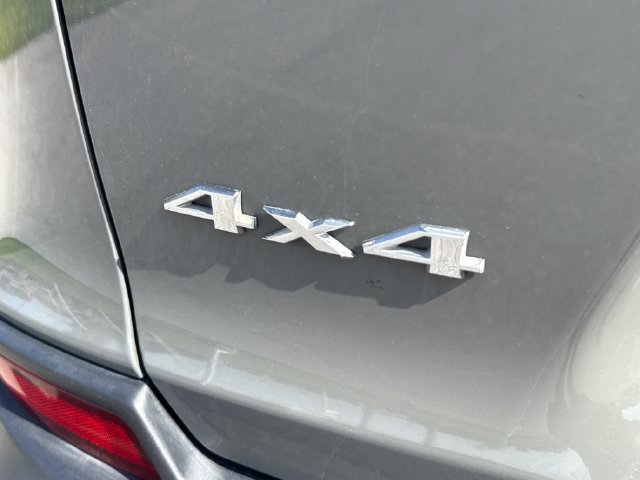 Used 2020 Jeep Cherokee Latitude Plus AWD/4WD image 15