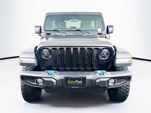 Used 2023 Jeep Wrangler Unlimited w/ Cold Weather Group AWD/4WD image 2