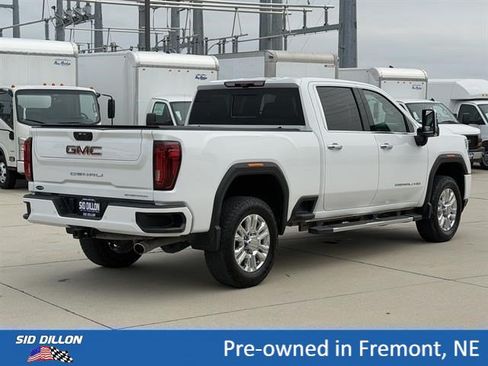 Certified 2021 GMC Sierra 2500 Denali w/ Denali Ultimate Package AWD/4WD image 4