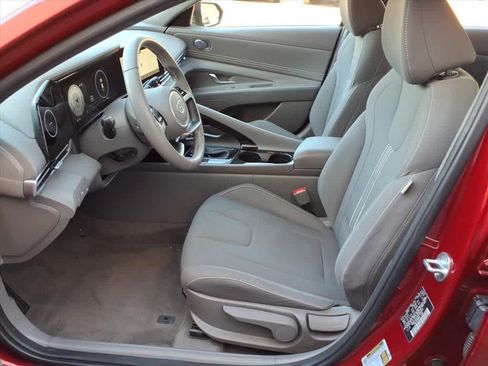 Used 2023 Hyundai Elantra SEL w/ Convenience Package FWD image 14