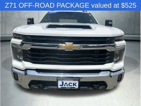 Used 2024 Chevrolet Silverado 2500 LT w/ Convenience Package AWD/4WD image 11
