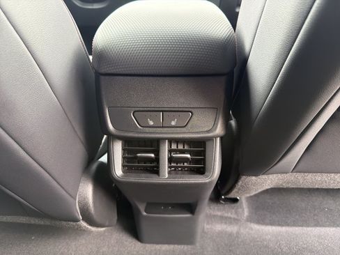 New 2026 Chevrolet Equinox RS w/ Convenience Package III AWD/4WD image 24