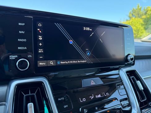 Certified 2023 Kia Sorento SX Prestige AWD/4WD image 28