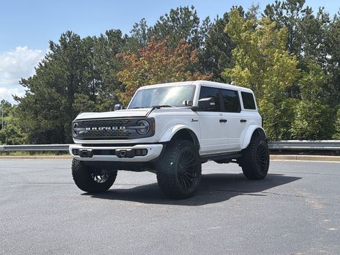 Used 2023 Ford Bronco Badlands AWD/4WD image 12