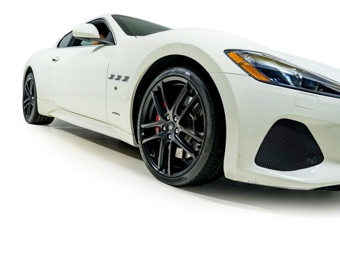 Used 2018 Maserati GranTurismo Sport image 28