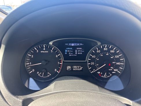 Used 2015 Nissan Altima 2.5 SV w/ Convenience Package image 9