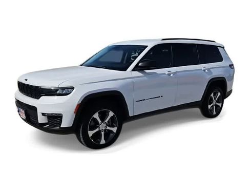 Used 2023 Jeep Grand Cherokee L Limited w/ Black Appearance Package image 4