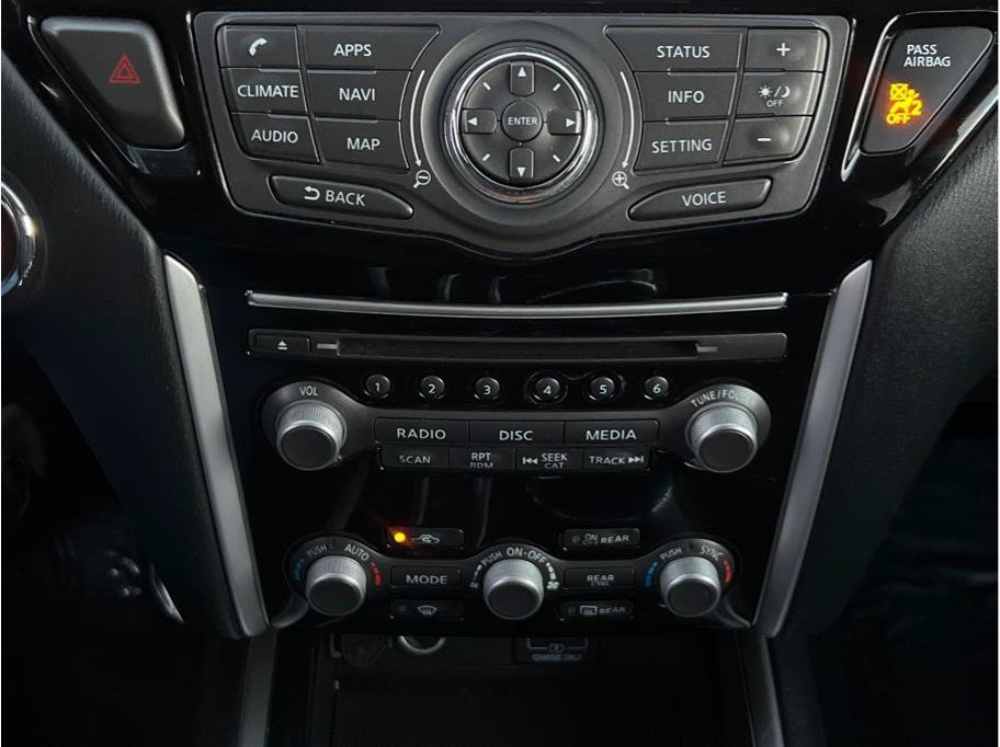 Used 2019 Nissan Pathfinder SV w/ SV Tech Package AWD/4WD image 17