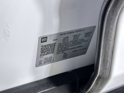 Used 2024 Chevrolet Tahoe Premier AWD/4WD image 35