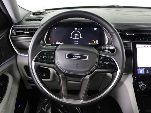 Used 2022 Jeep Grand Cherokee L Overland w/ MOPAR Finishing Package image 22