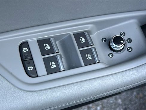 Used 2023 Audi A4 2.0T Premium Plus image 12