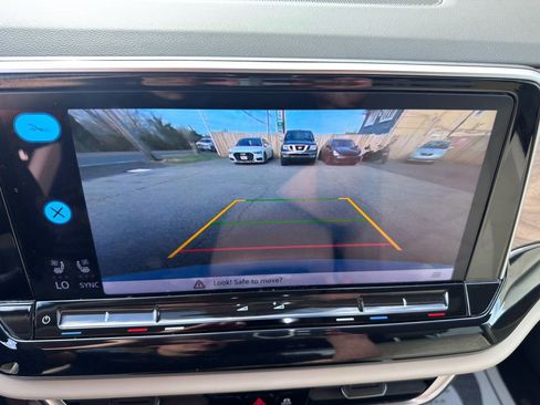 Used 2024 Volkswagen Atlas SE image 22