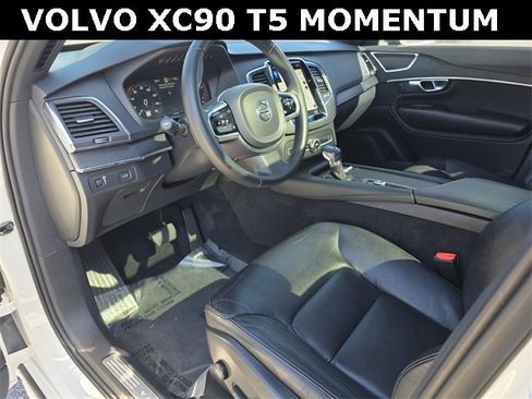 Used 2020 Volvo XC90 T5 Momentum image 26