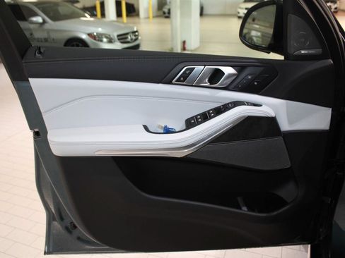 Used 2026 BMW X5 sDrive40i RWD image 9