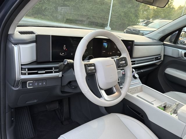 Used 2025 Hyundai Santa Fe SEL FWD image 10