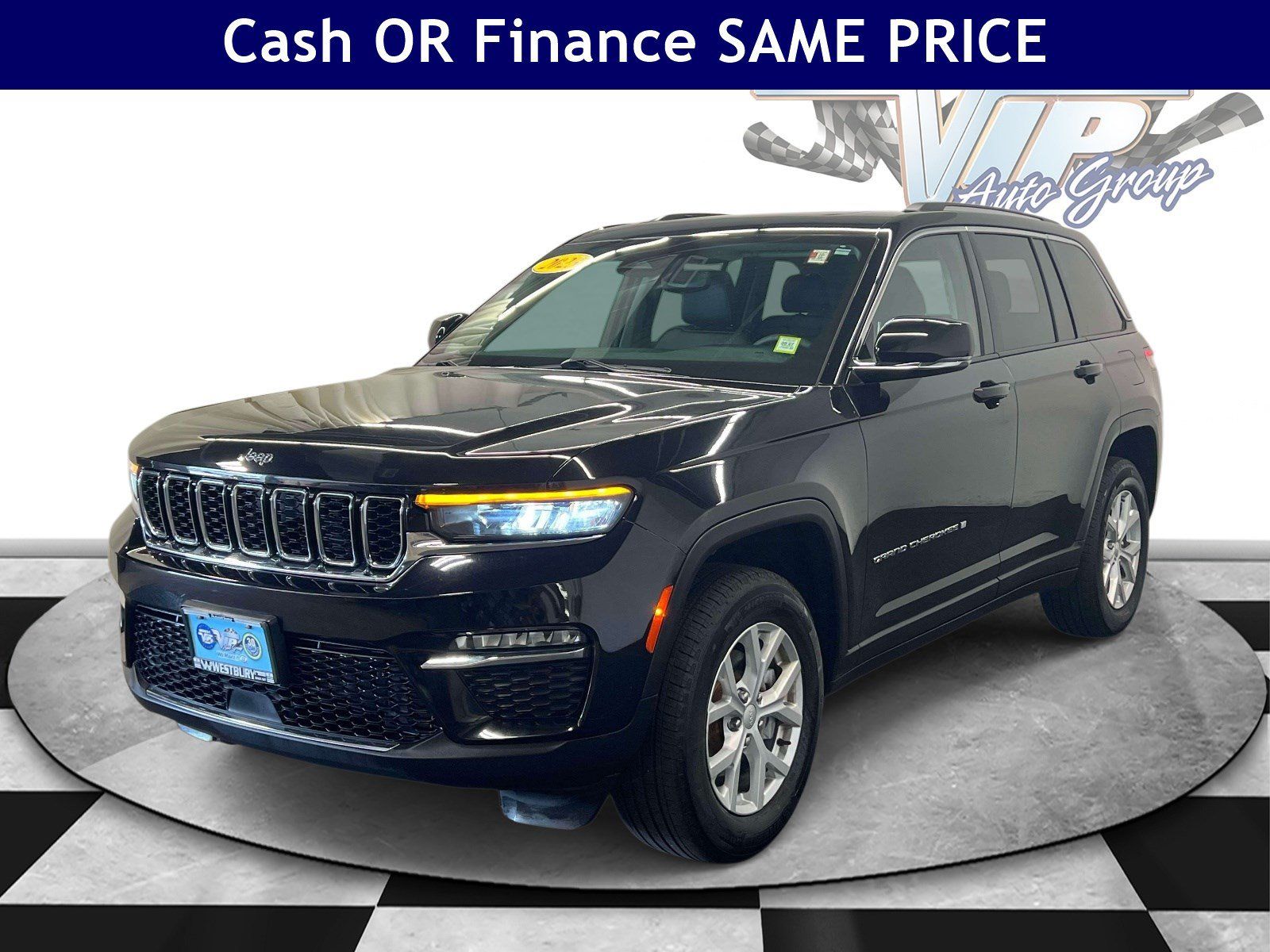 Used 2023 Jeep Grand Cherokee Limited AWD/4WD image 4