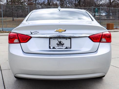 Used 2019 Chevrolet Impala LT image 16