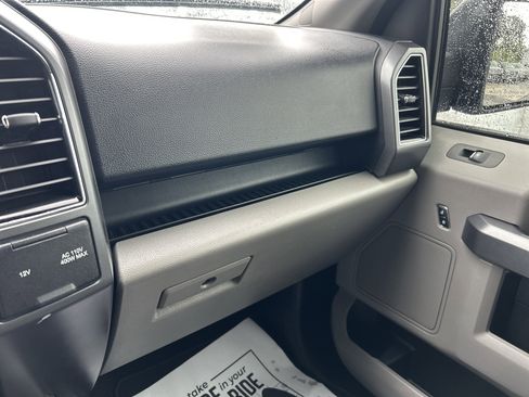 Used 2018 Ford F150 XLT w/ Equipment Group 302A Luxury AWD/4WD image 29