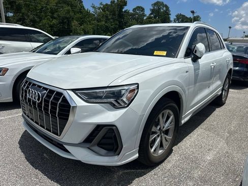 Used 2023 Audi Q3 2.0T Premium Plus w/ Premium Plus Package AWD/4WD image 3