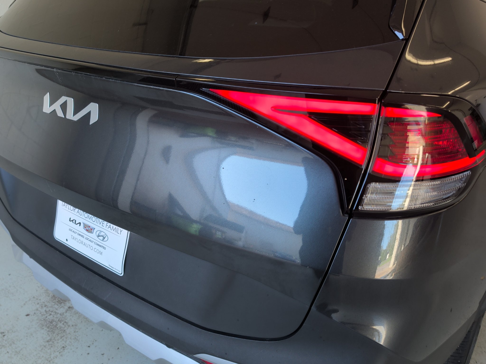 Certified 2023 Kia Sportage EX FWD image 11