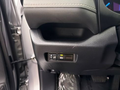 Used 2024 Toyota RAV4 XLE AWD/4WD image 30