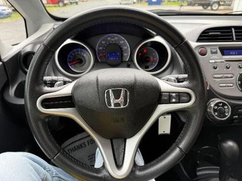 Used 2011 Honda Fit Sport image 21