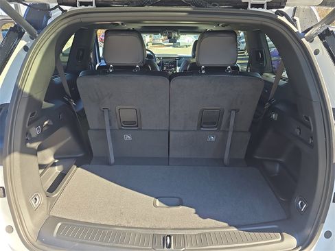 New 2025 Jeep Grand Cherokee L Altitude image 14