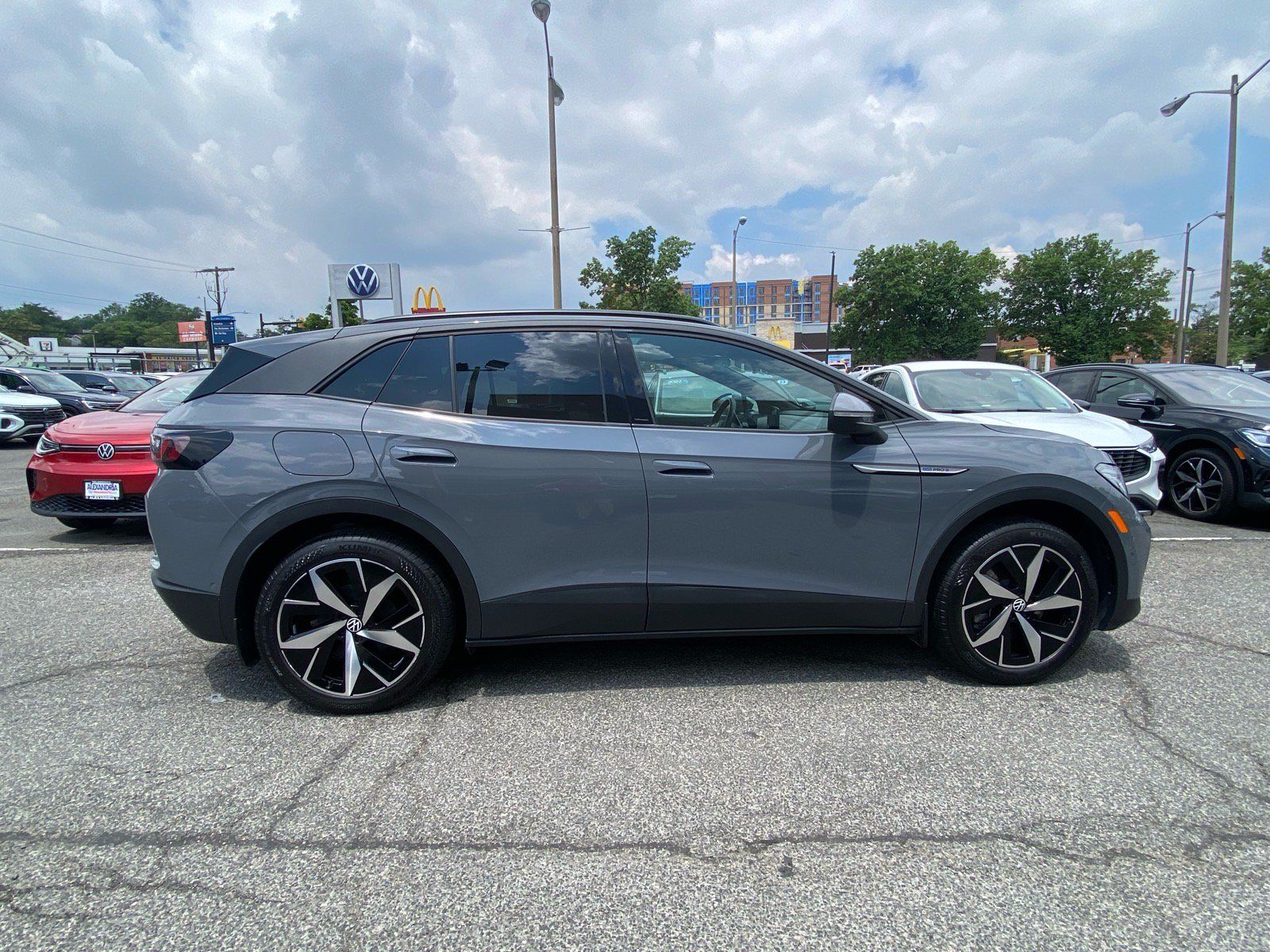 Certified 2023 Volkswagen ID.4 Pro S AWD/4WD image 2