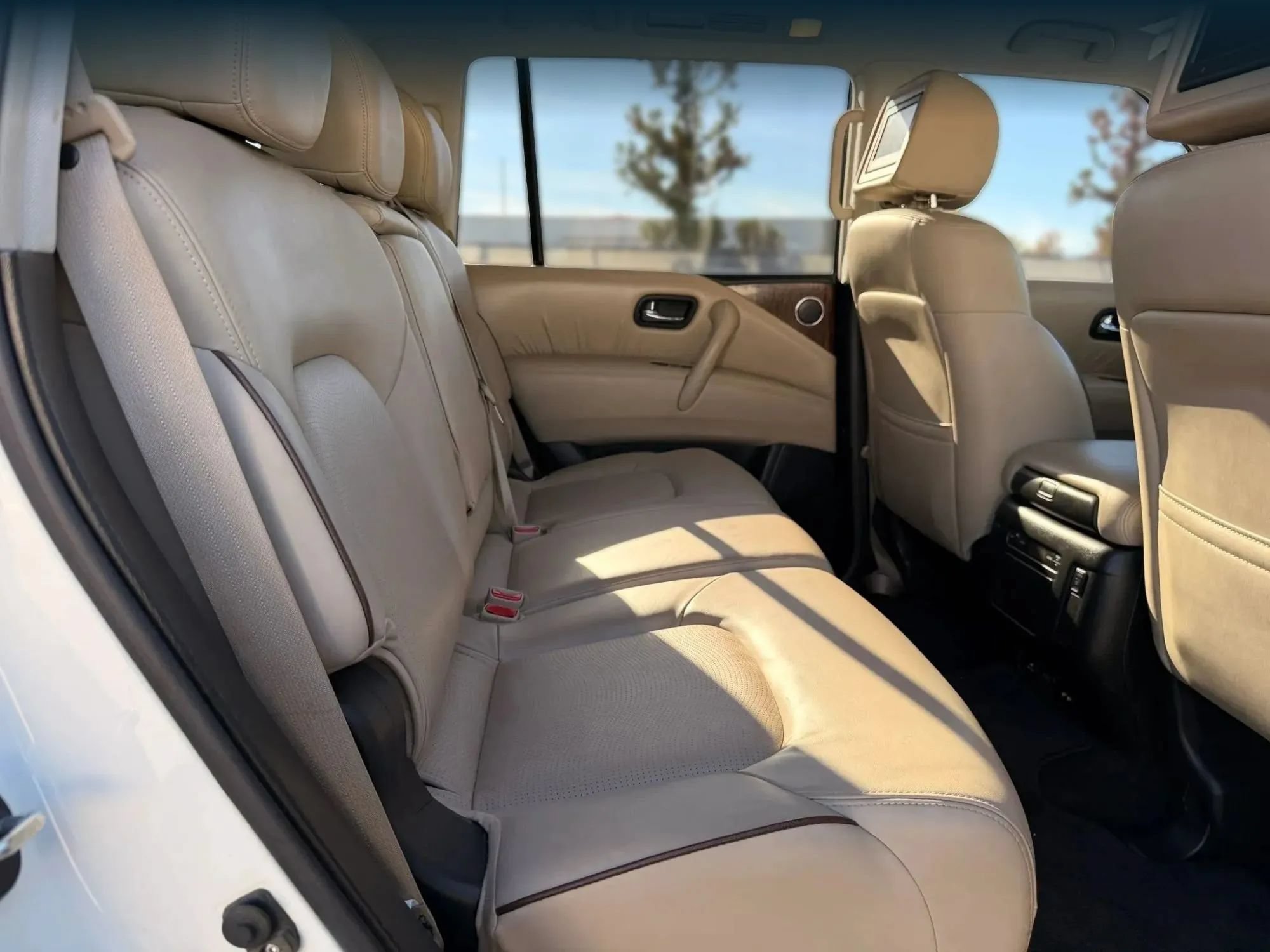 Used 2017 Nissan Armada Platinum RWD image 20