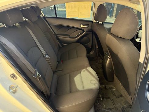 Used 2018 Kia Forte LX FWD image 7