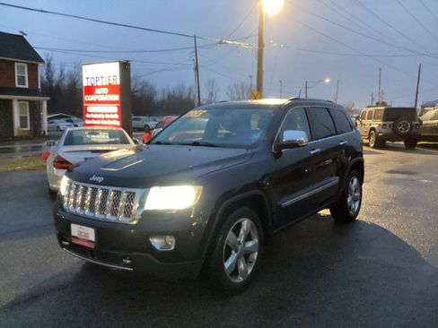 Used 2013 Jeep Grand Cherokee Overland Summit image 1