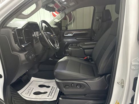 Used 2024 Chevrolet Silverado 2500 LT AWD/4WD image 13