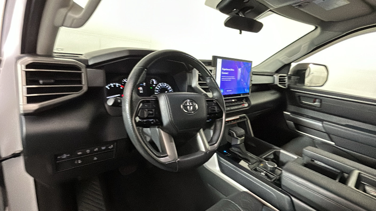 Used 2022 Toyota Tundra SR5 w/ SR5 Premium Package AWD/4WD image 17