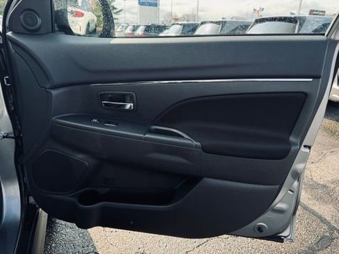 Used 2025 Mitsubishi Outlander Sport ES AWD/4WD image 12