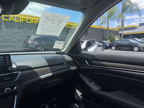 Used 2022 Honda Accord Touring image 18