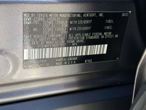 Used 2022 Toyota RAV4 LE AWD/4WD image 17