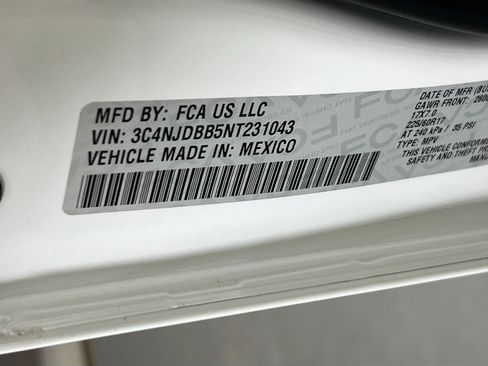 Used 2022 Jeep Compass Latitude w/ Sun and Sound Group image 31