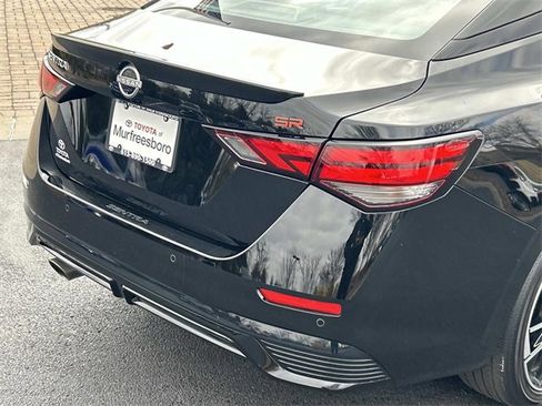 Used 2025 Nissan Sentra SR w/ SR Premium Package image 11
