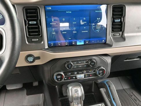 Used 2024 Ford Bronco Wildtrak AWD/4WD image 21